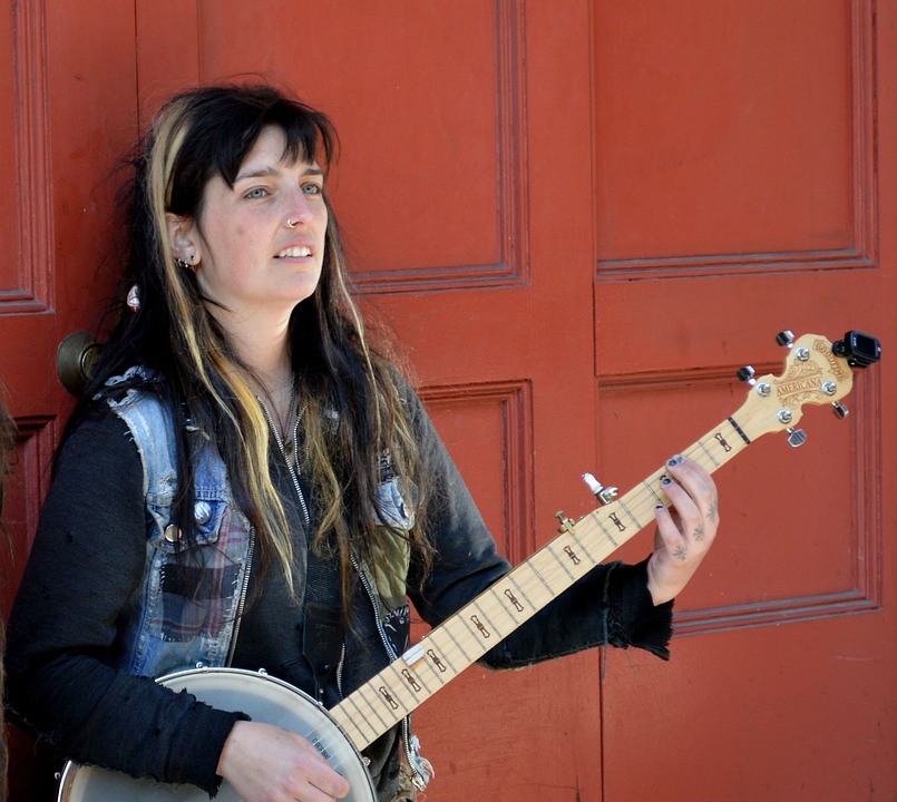 Easy Folk Songs To Play On Guitar