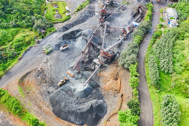 How to Choose the Right Material Handling Equipment for Your Mining Operation